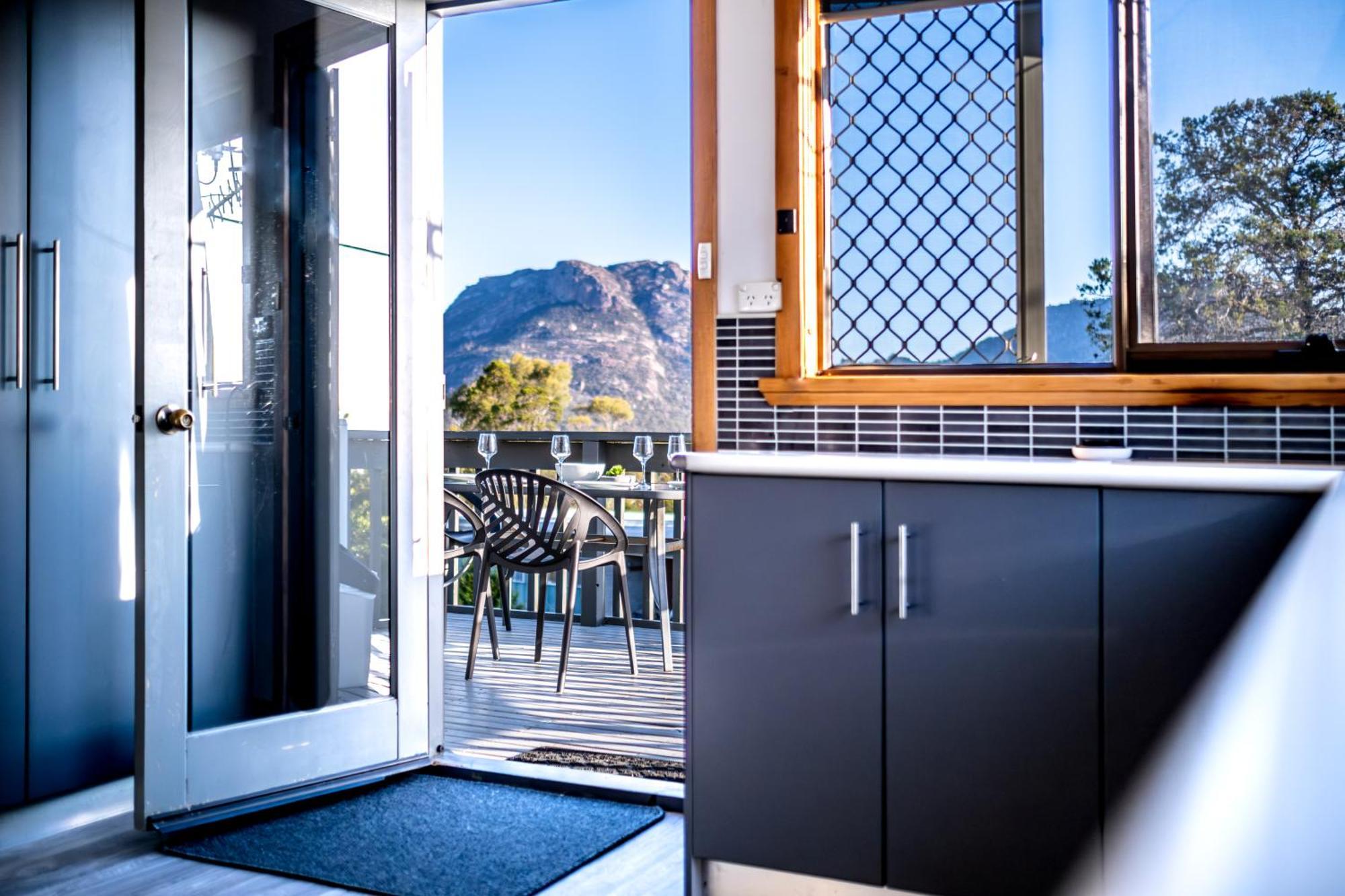 Villa The Lookout ~ Large Family House With Views à Coles Bay Extérieur photo